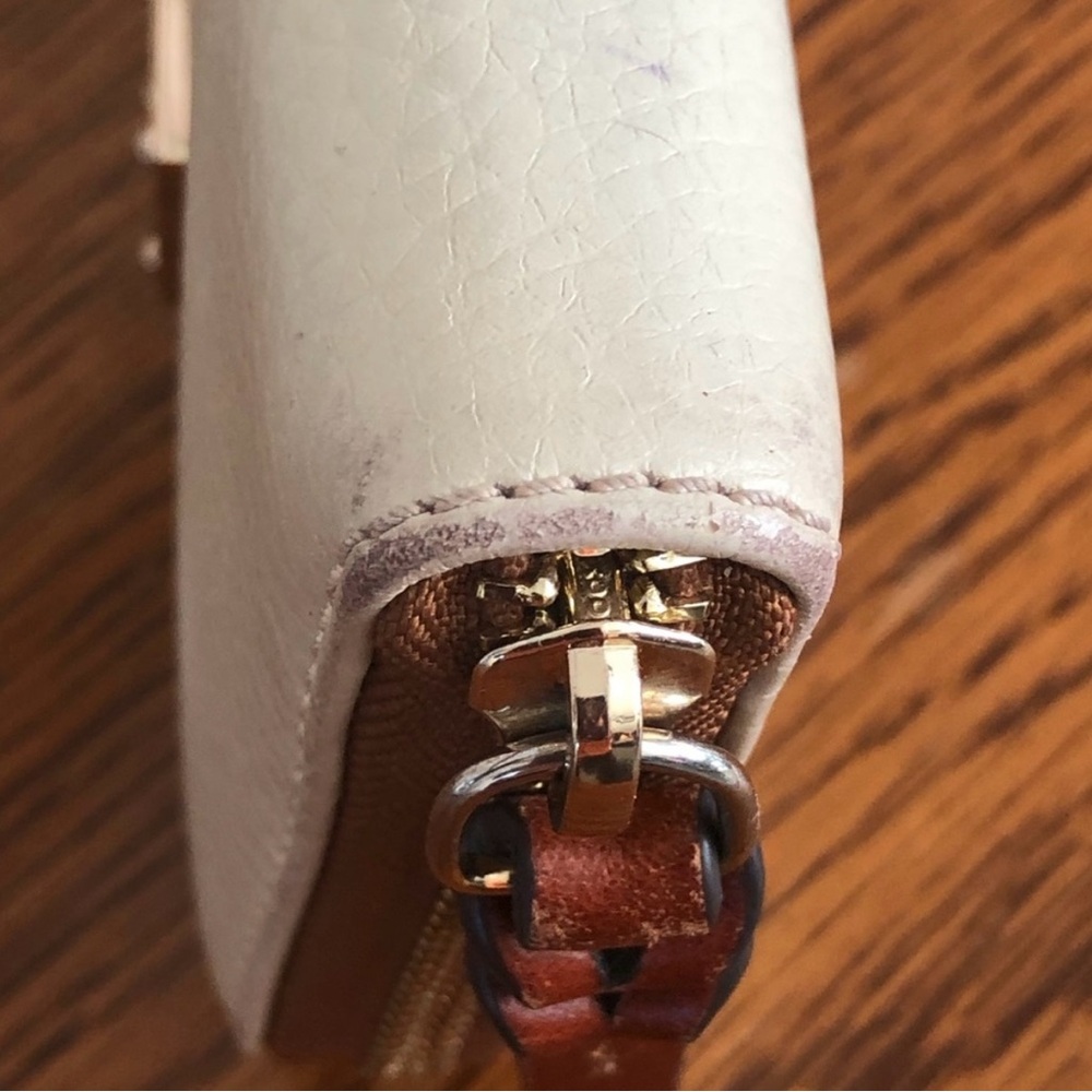 Dooney & Bourke Cream Leather Bag and Wallet Set - Picture 13 of 16